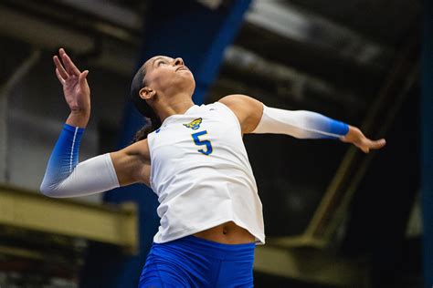 Feature First Year Phenoms The Rise Of Pitt Volleyballs Dynamic Duo