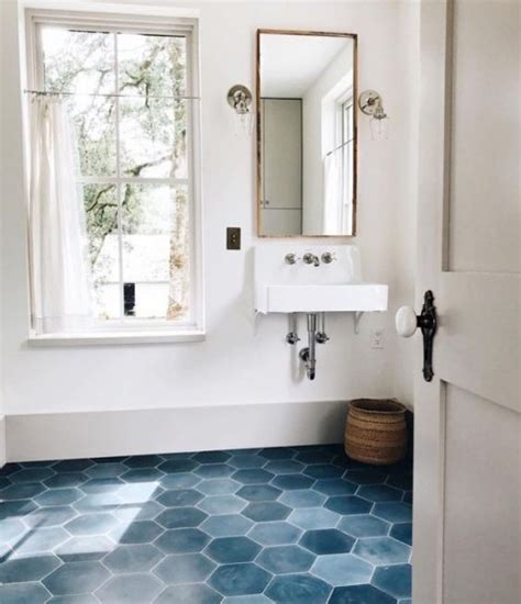 25 Trendy Hexagon Tile Ideas For Bathrooms Shelterness