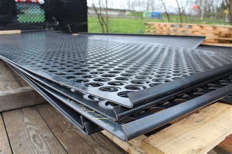 We Make Purchasing a Vibratory Screen Replacement Easy