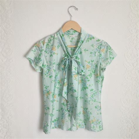 S Blue Floral Pussy Bow Blouse Vintage By Dizzydreamervintage