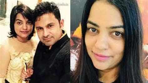 Who Is Manoj Muntashir S Wife Neelam Muntashir Age Biography