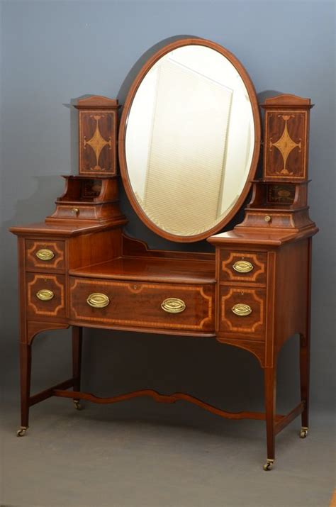 Edwardian Dressing Table By Shapland And Petter As A Sn