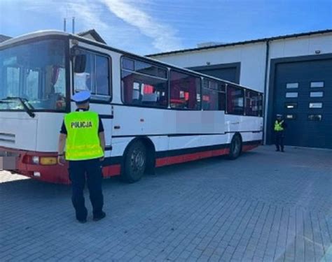 Autobusy Szkolne Kontrolowane Przez W Oc Awskich Policjant W