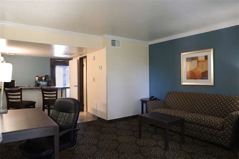 Best Western Innsuites Tucson Foothills Hotel And Suites Az See Discounts