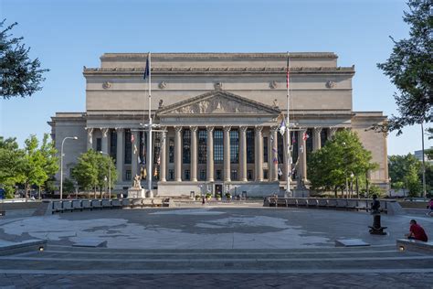 Us National Archives Looking Across The Navy Memorial Mo Flickr