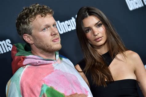 Emily Ratajkowski Says She ‘didnt Have The Courage To Leave Ex