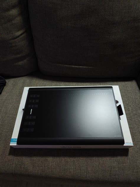 Huion New 1060 Plus, Mobile Phones & Gadgets, Other Gadgets on Carousell