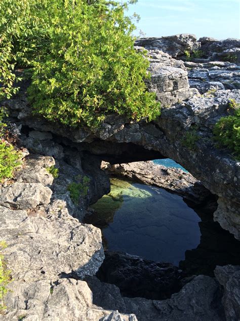 Bruce Peninsula National Park - Road Trip the World