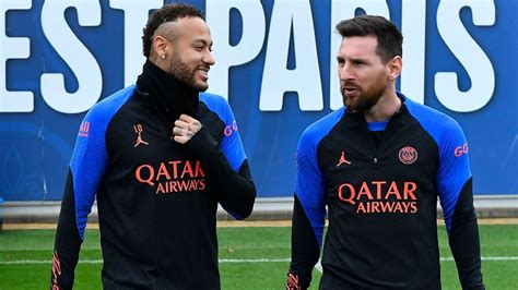 Neymar recebe Messi de volta ao PSG: 'Como está, campeão do mundo?' - ESPN