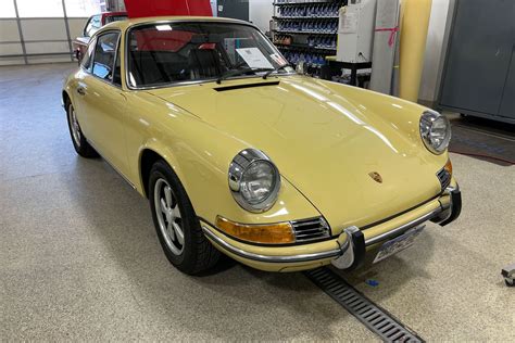 1969 Porsche 911T Farland Classic Restoration