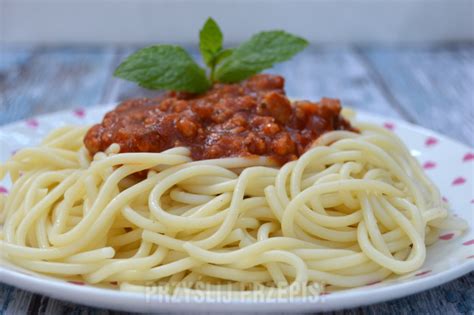 Spaghetti po bolońsku przepis PrzyslijPrzepis pl