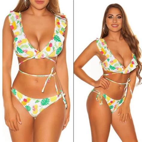 Comprar Bikini con volantes print Hawái blanco Bikinis moda 2024