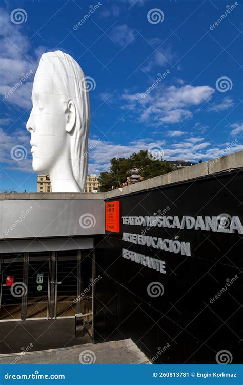 Modern Sculpture Titled Julia By Jaume Plensa Sune Located At The Plaza