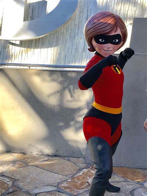 Pin By Laura Guesnon On Disneyland Characters The Incredibles Disney