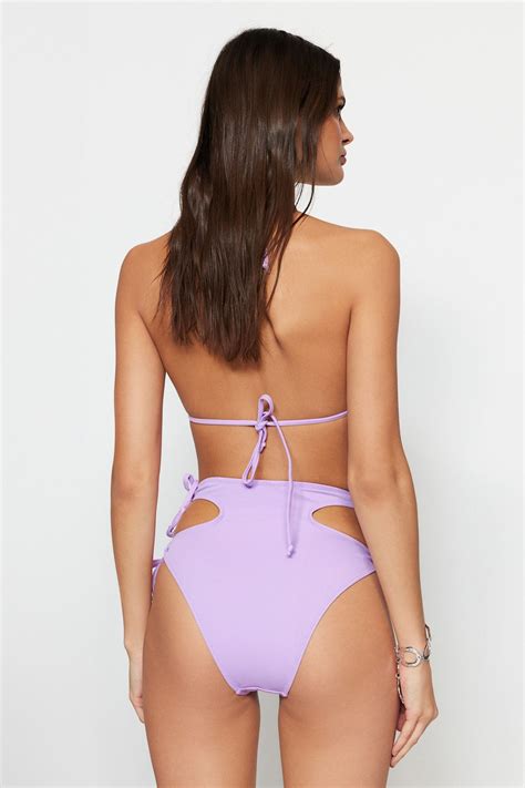 TRENDYOLMİLLA Lila Cut Out Pencereli Yüksek Bel Normal Paça Bikini Altı TBESS BA Fiyatı