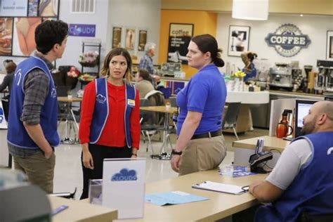 Superstore Review How Does Everyone Handle The Super Hot Store Tvovermind
