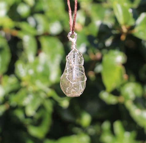 Cuarzo Rutilado Collar Envuelto En Alambre Tapa Colgante De Cristal