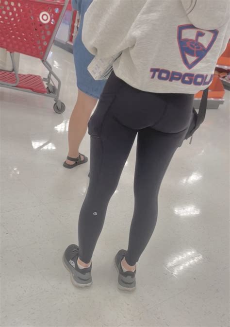 Perfect Petite Ass Pretty Girl In Line Summer Series Forum