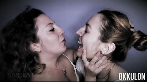 Lesbian Kissing