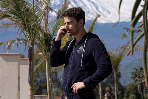 Theo James Was Shocked How Ginormous The Prosthetic Penis Was For His White Lotus Nude Scene
