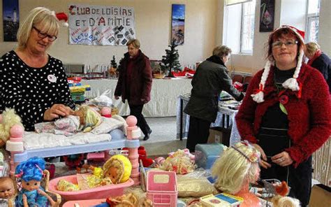 Secours populaire Belle affluence à la boutique de Noël Le Télégramme