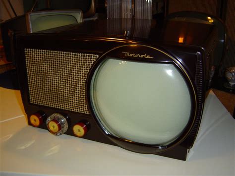 1950 Motorola Model 9t1 Vintage Television Vintage Tv Vintage Radio