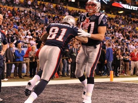 Adversity Follows Patriots Tes Rob Gronkowski Aaron Hernandez