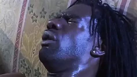 Rondborstige Milf En Haar Eerste Grote Zwarte Lul Xhamster