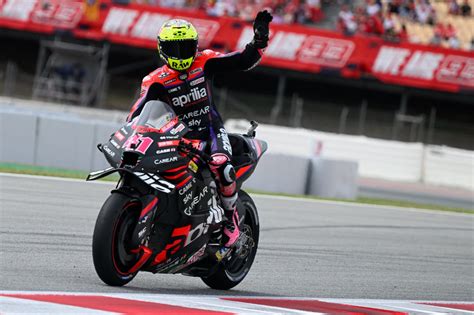 Hasil Sprint Race MotoGP Catalunya Aleix Espargaro Taklukkan Pecco