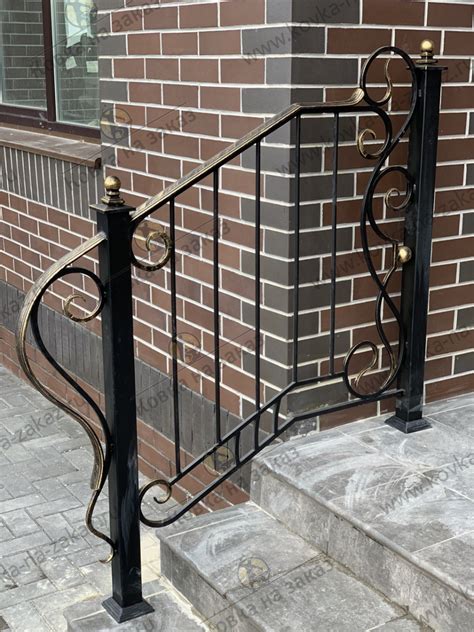 Перила с вензелями в частном доме - 95 фото