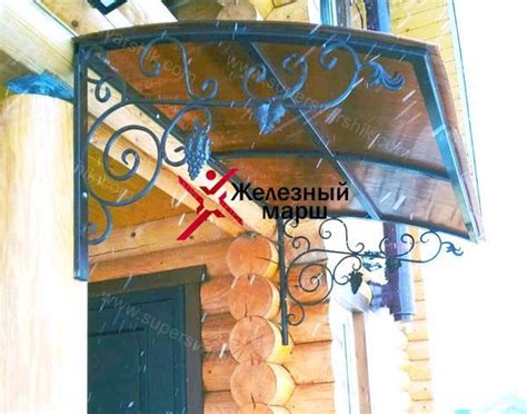 Кованый козырек из поликарбоната для крыльца