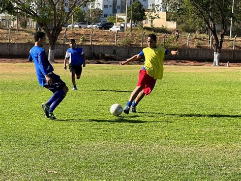 Projeto Oferece Aulas Gratuitas De Futebol Em Escolinha De Palmas To Ge