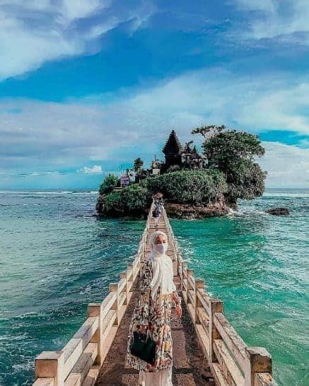 Destinasi Pantai Malang Keindahannya Mirip Bali Dan Raja Ampat