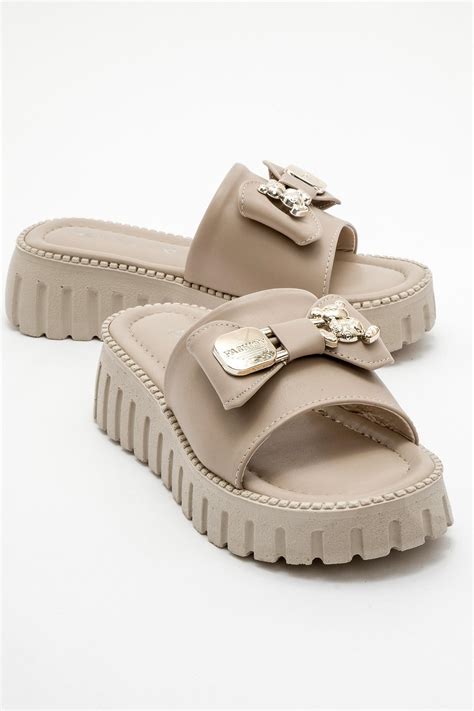 Kad N Ay C K Tokal Terlik Nude