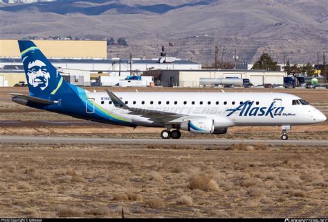 N196SY Alaska Airlines Embraer ERJ 175LR ERJ 170 200 LR Photo By