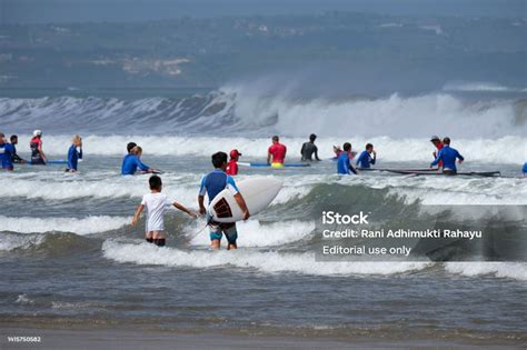 Surfing Learning At Seminyak Bali Stock Photo - Download Image Now ...