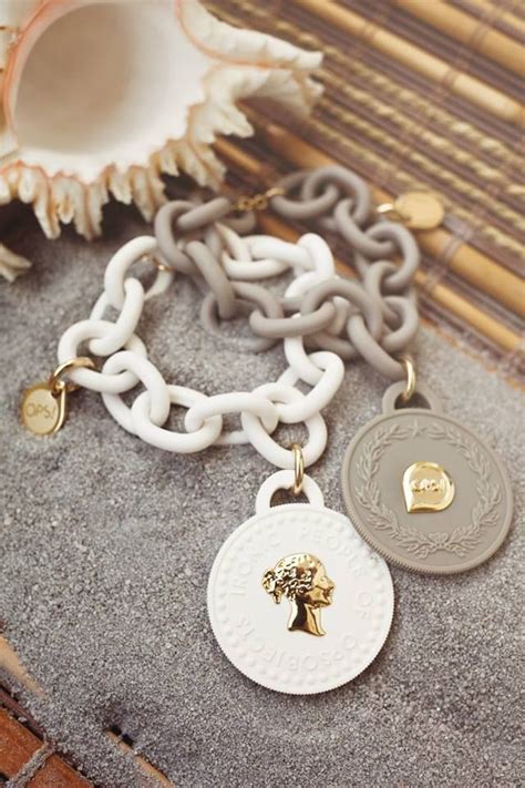 http://www.vladyboutique.ru/index.php?option=com_virtuemart&page=shop ...
