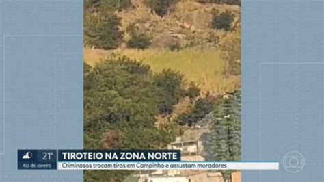 Vídeo Intenso tiroteio assusta moradores de Campinho zona norte do