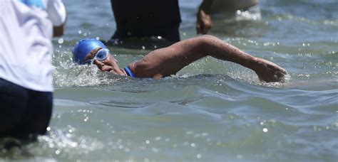 Nyad 1st to swim to Florida from Cuba without cage | News | eagletribune.com