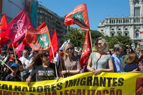 Celebraci N Del Primero De Mayo En El Centro De Oporto Confederaci N