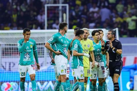 Árbitro De La Liga Mx Suspendido Por Agredir A Futbolista Es Captado “pitando” En Partido De