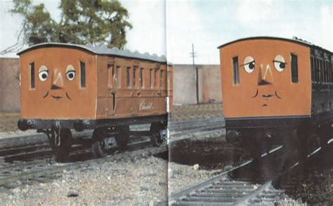 Annie And Clarabelgallery Thomas The Tank Engine Wikia Fandom