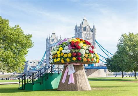 Britains Biggest Bouquet At Tower Bridge Playing With Flowers