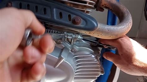 cómo ajustar el clutch de tu motocicleta en menos de 3 MINUTOS fácil y