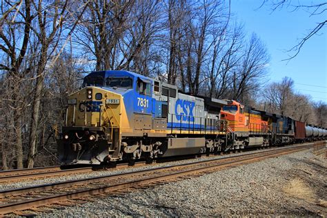 Csx Csx C W Leads A Csx Oil Train Westbound On The Flickr