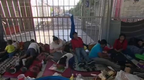 Judge: U.S. must free migrant children from family detention - ABC7 Chicago