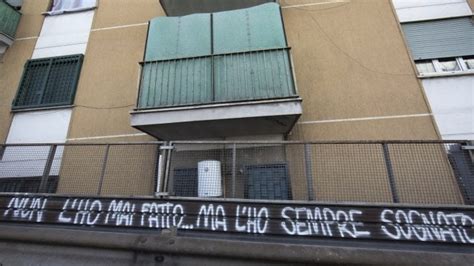 Una Scritta In Tangenziale Sotto Al Balcone Spunta La Frase Del Salto