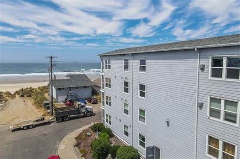 300 N Pacific St 33 33 Rockaway Beach Or 97136 Mls 22290198 Redfin