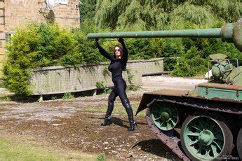 Miss Hybrid Showing Her Ass In Tight Lycra Pants Photos