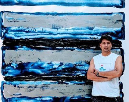 LOOK: Richard Gomez shows off abstract acrylic painting